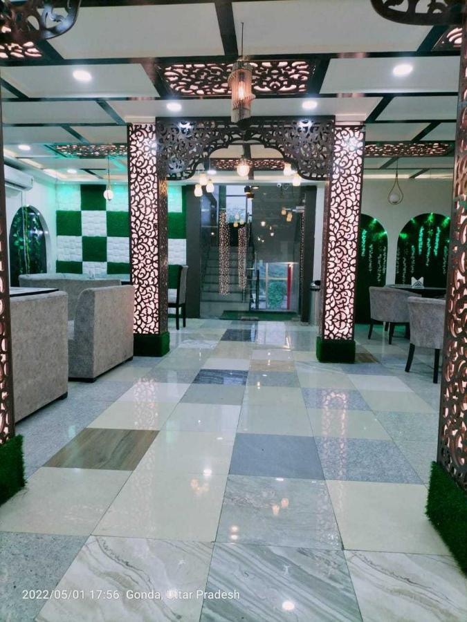 Oyo Mosaic Hotel And Restaurant Gonda Exterior foto